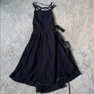 Lulu’s black formal dress